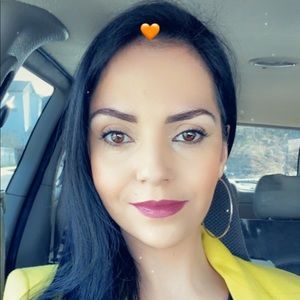 Meet your Posher, Ana